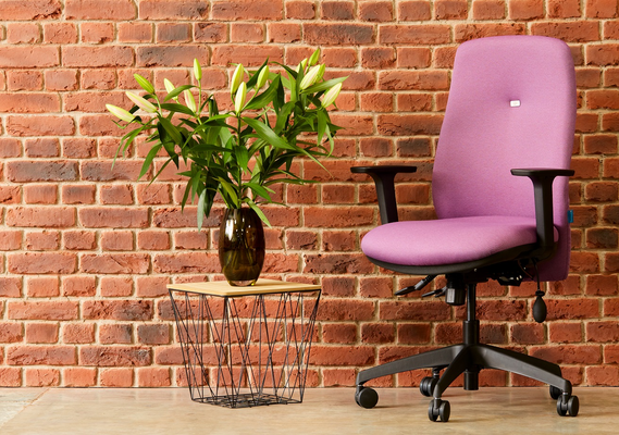Inflexion office chair pink